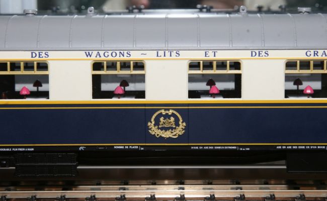 Scale: MTH Orient Express Passenger Cars